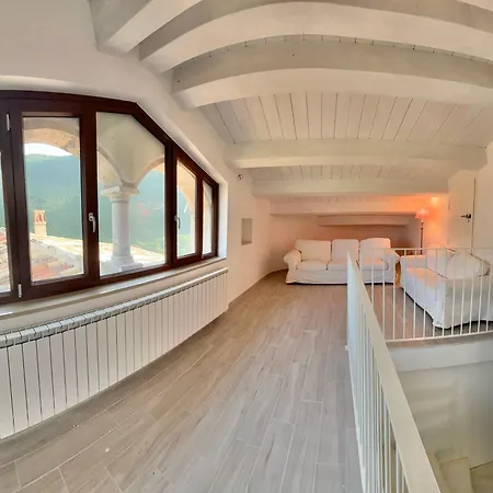 Homestay Relais Le Bifore