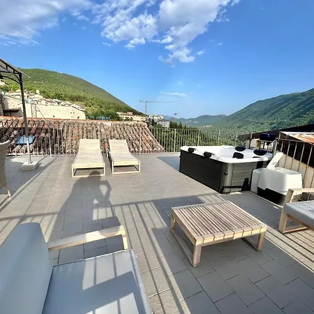 Relais Le Bifore Homestay Fontecchio