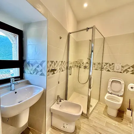 Relais Le Bifore Homestay