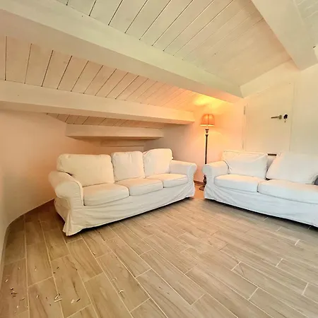 Relais Le Bifore בית אירוח Fontecchio
