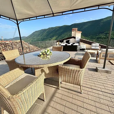 Relais Le Bifore * Fontecchio